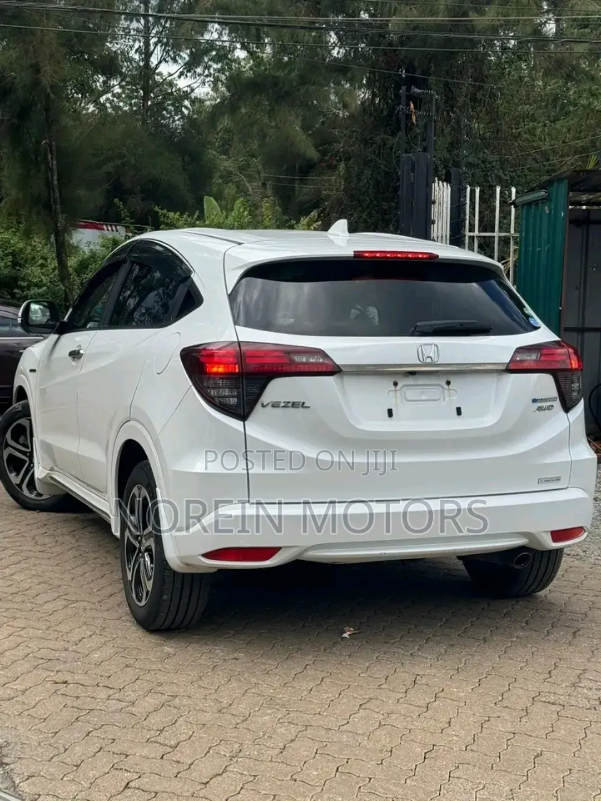 Honda Vezel 2018 Off white