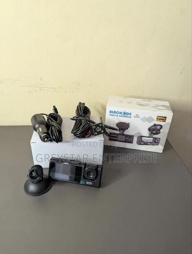 3 in 1 Dash Cam Car Video Recorder 3 Lens Rear Cam DVR Parking Monitor