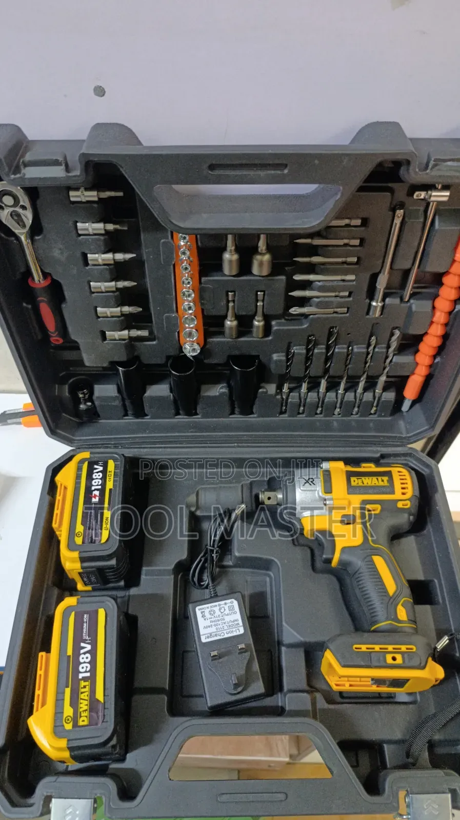 Dewalt 198v Cordless Impact Wrench / 198v Dewalt Quality Impact Wrench