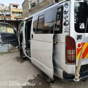 Toyota Grand HiAce 2013 Silver