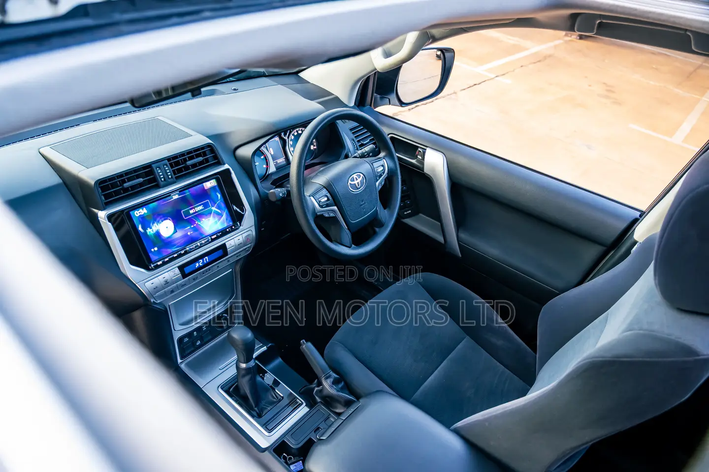 Toyota Land Cruiser Prado 2.8 2019 White
