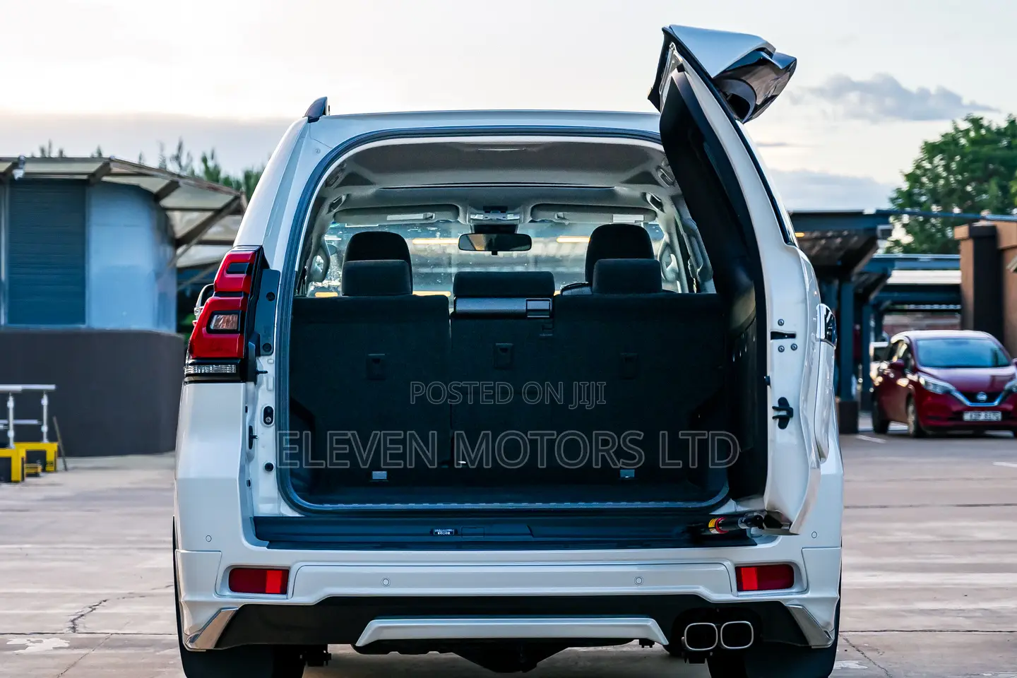 Toyota Land Cruiser Prado 2.8 2019 White