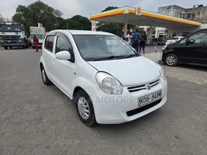 Toyota Passo 1.0 AWD 2013 White