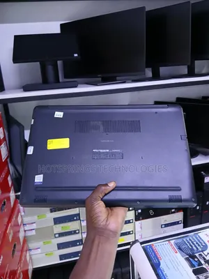 Laptop Dell Vostro 3500 8GB Intel Core i5 SSD 256GB