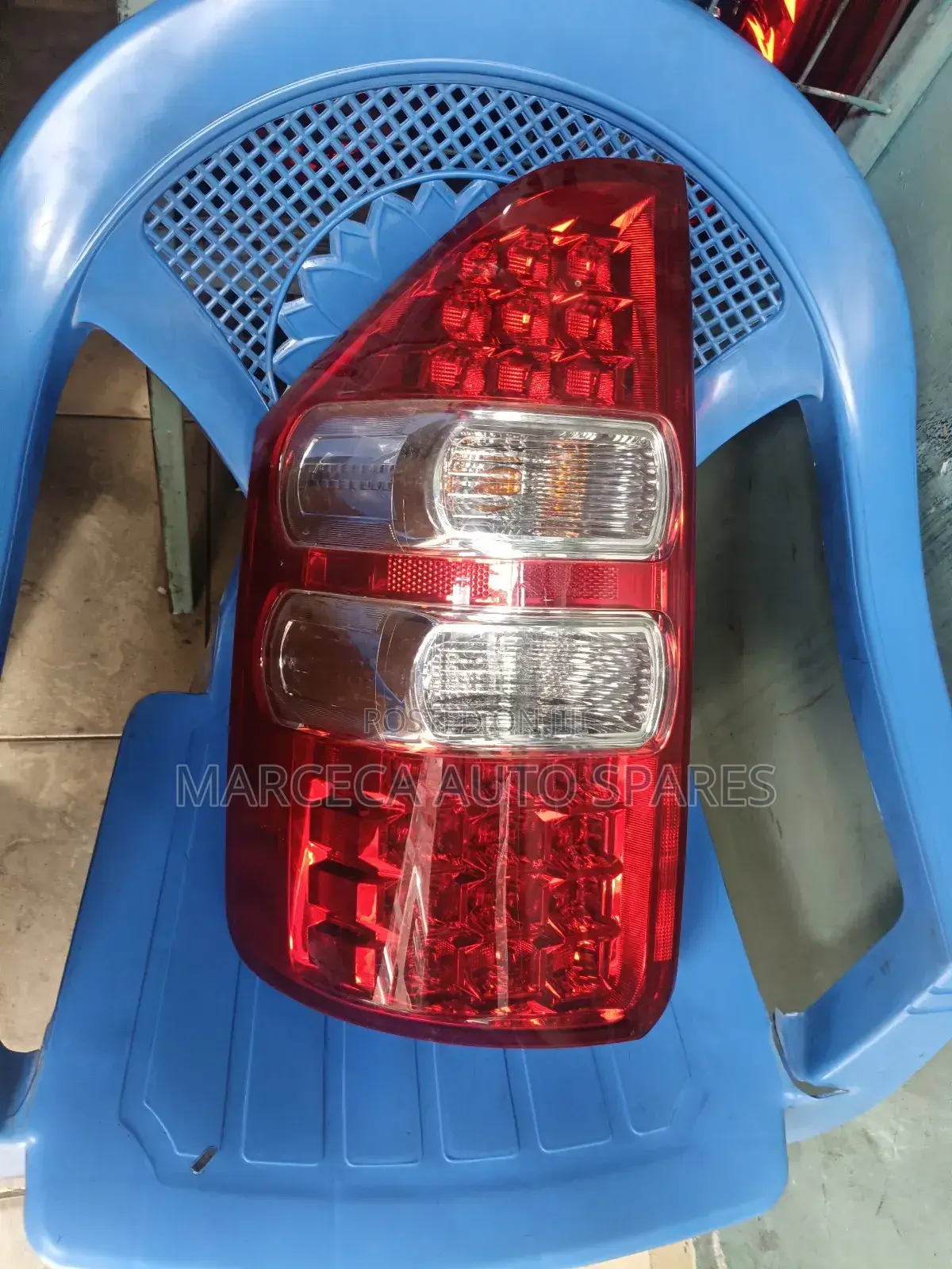 Tailight Noah 2012 Model