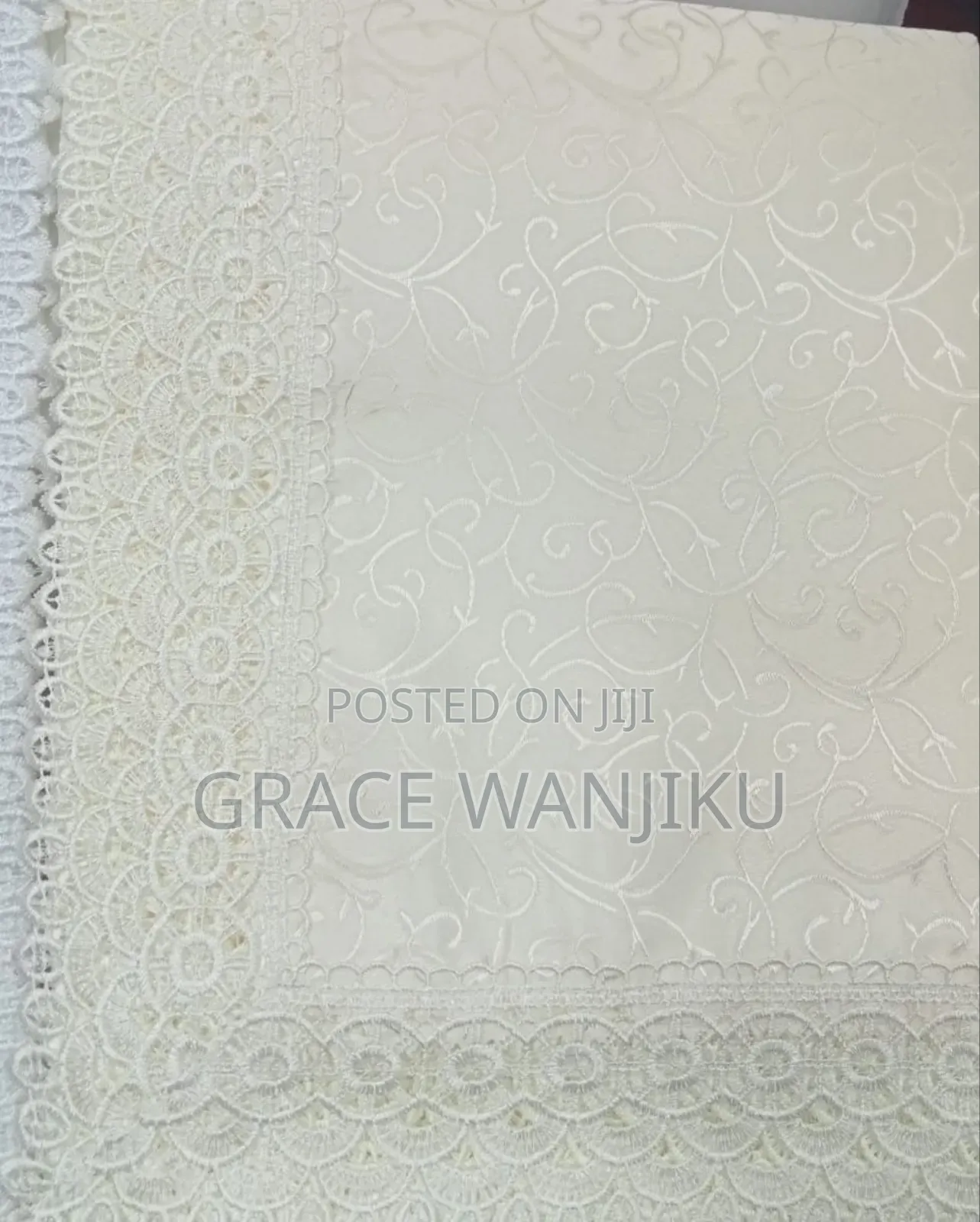 Cream and White Rectangular 150*220cm Table Cloth