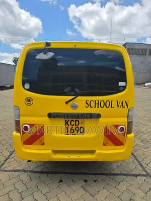 Nissan Caravan (Urvan) 2009 Yellow