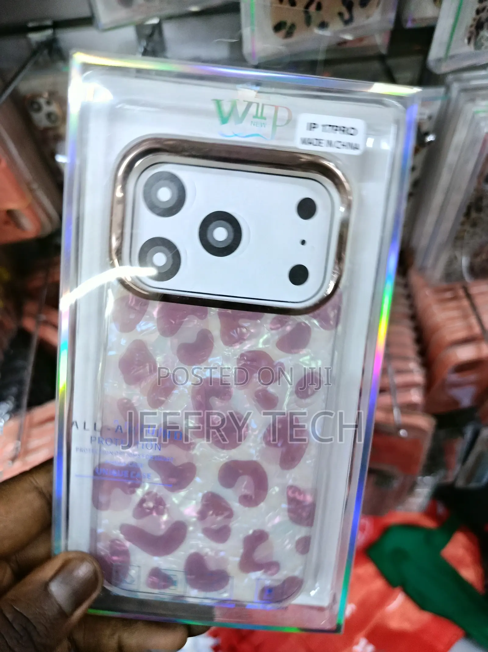 Newse iPhone 17 Pro Leopard Print Pattern Design for Girls and Women