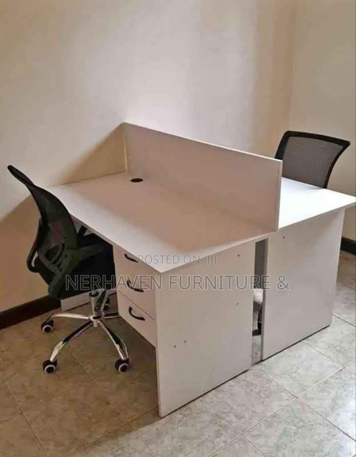 Two-Way Workstation Desk With Dual Access