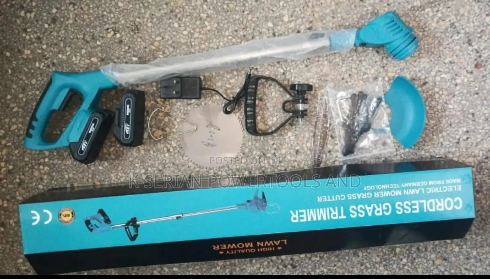 Portable Rechargeable Makita Lawn Mower/ Grass and Bush Cutter