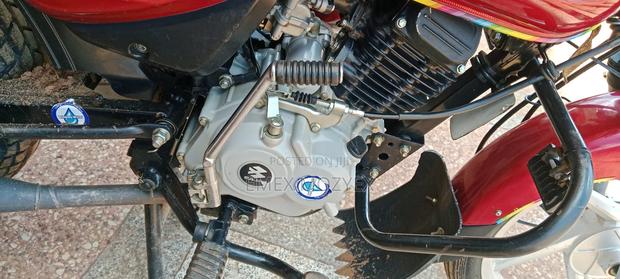 Bajaj Boxer 125 2025 Red - main view