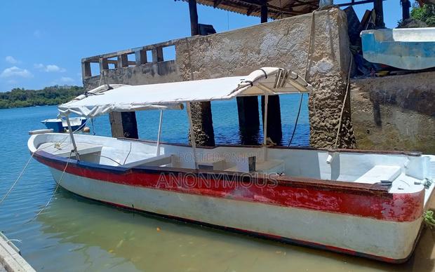 27ft Fibreglass Boat