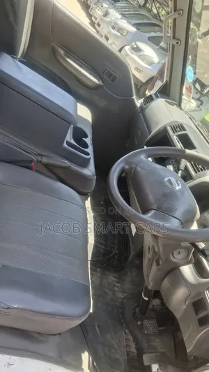 Truck Nissan Vannet