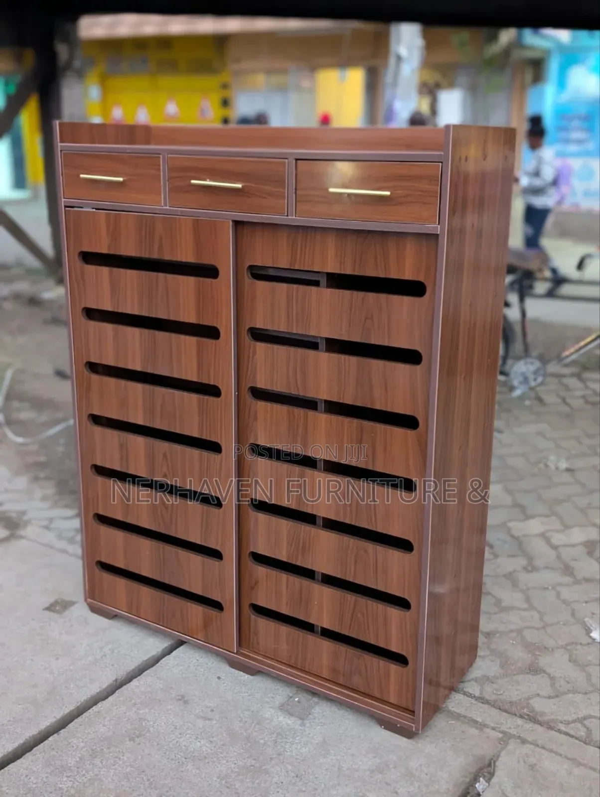 Sliding Door Shoe Rack for Organized Spaces