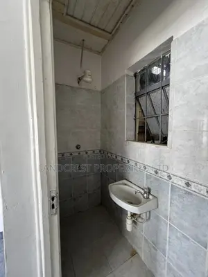 4bdrm Maisonette in South B for sale