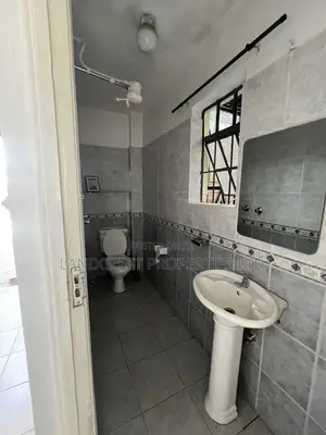 4bdrm Maisonette in South B for sale