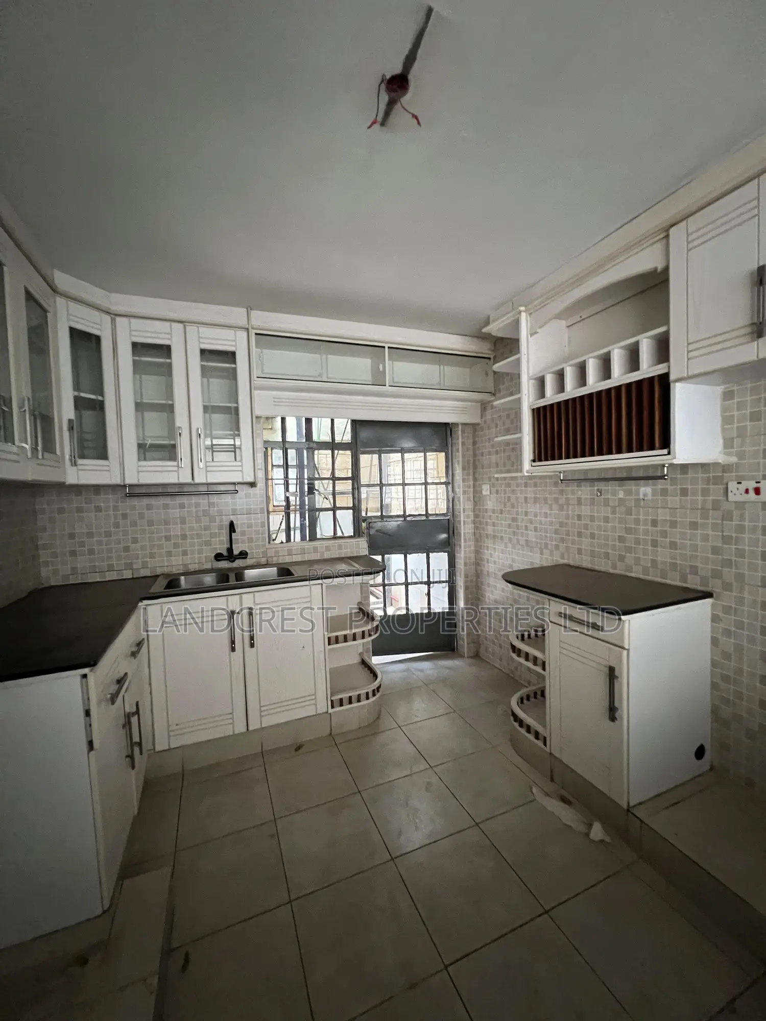4bdrm Maisonette in South B for sale