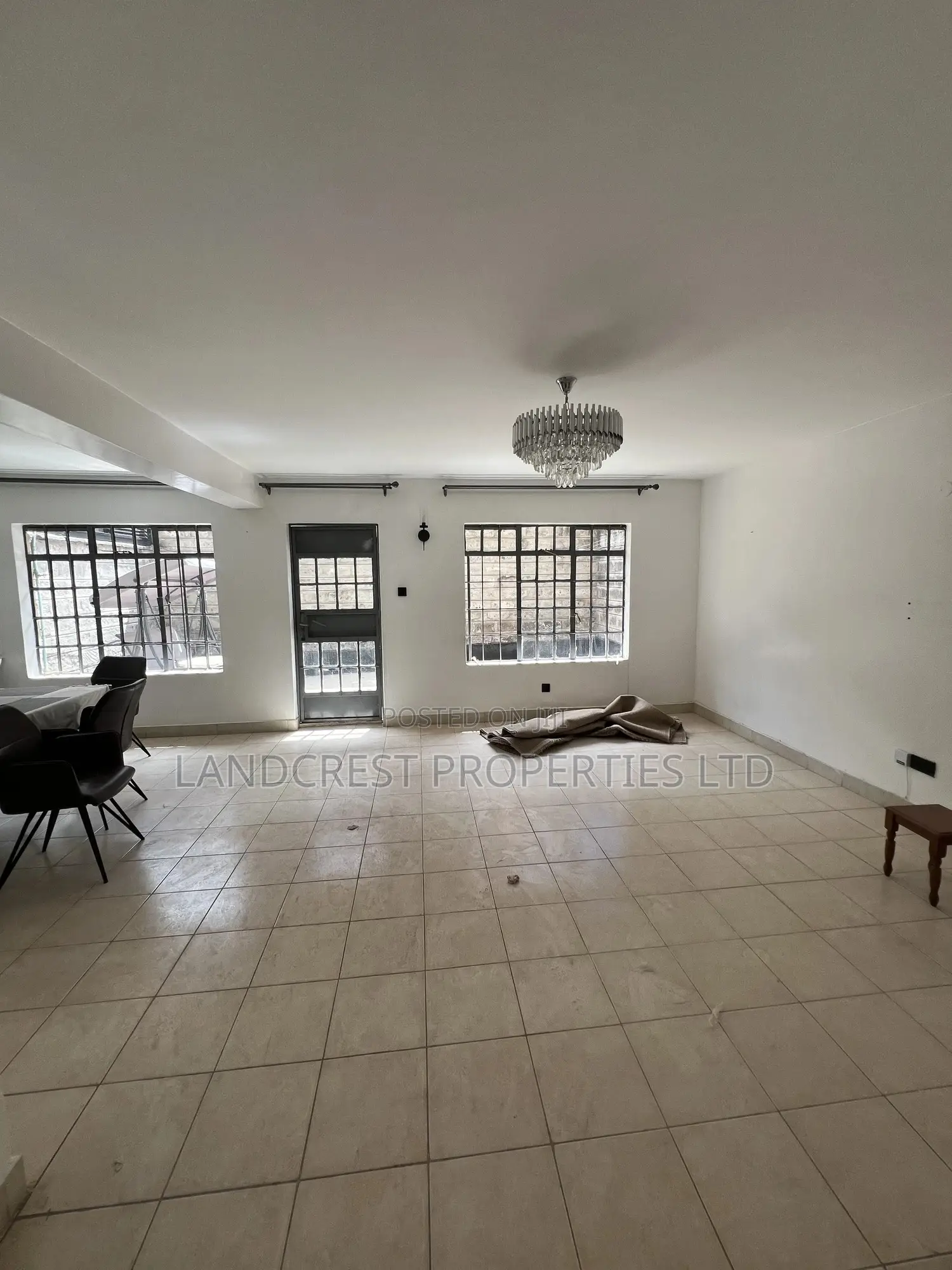 4bdrm Maisonette in South B for sale