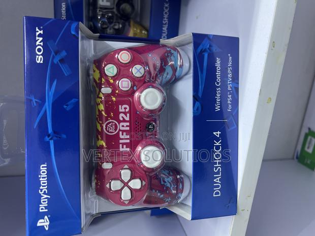 Play Station 4 Pad - main view