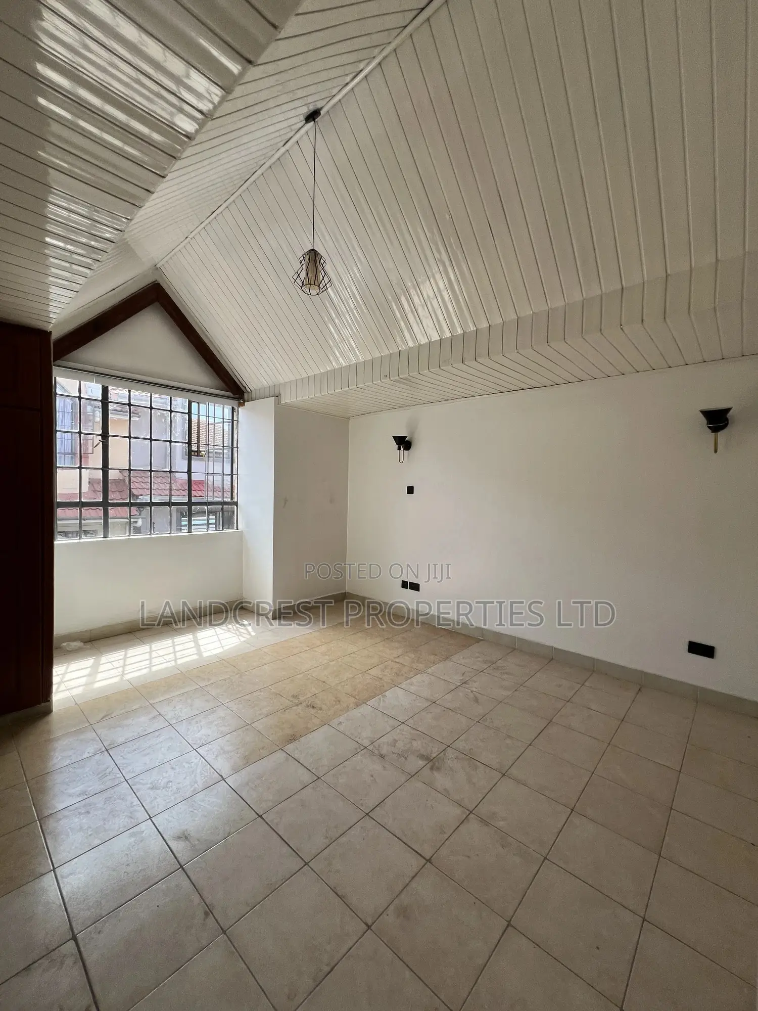 4bdrm Maisonette in South B for sale