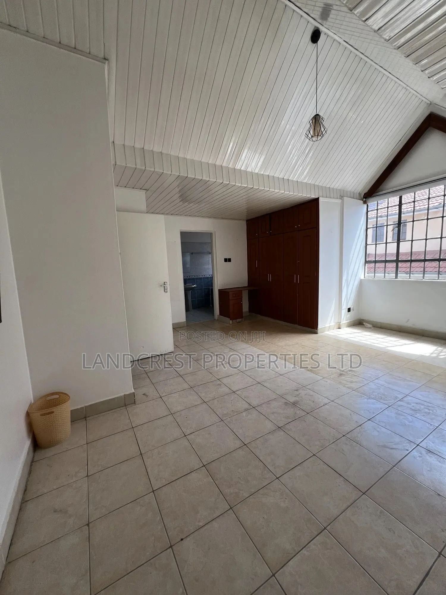 4bdrm Maisonette in South B for sale