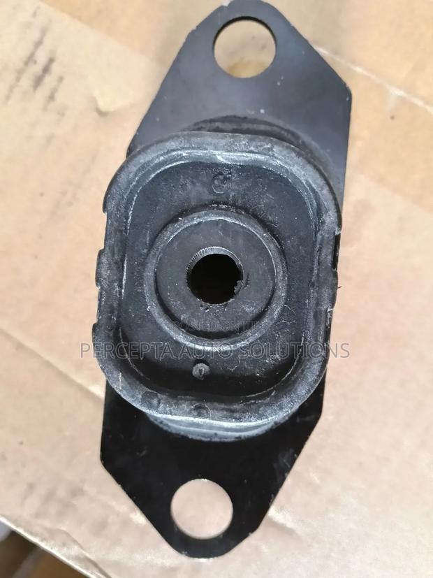 Nissan Tiida Front LHS Engine Mounting 11220-Ed000 - thumbnail 2