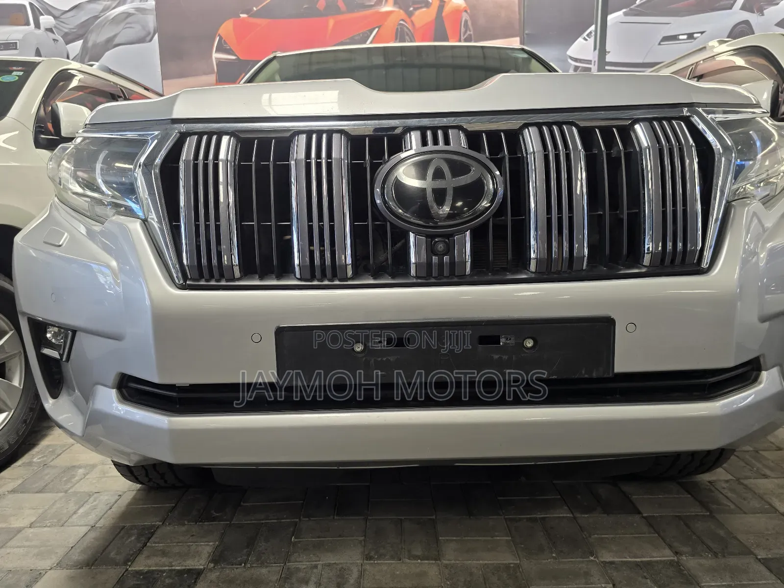 Toyota Land Cruiser Prado 2022 Silver