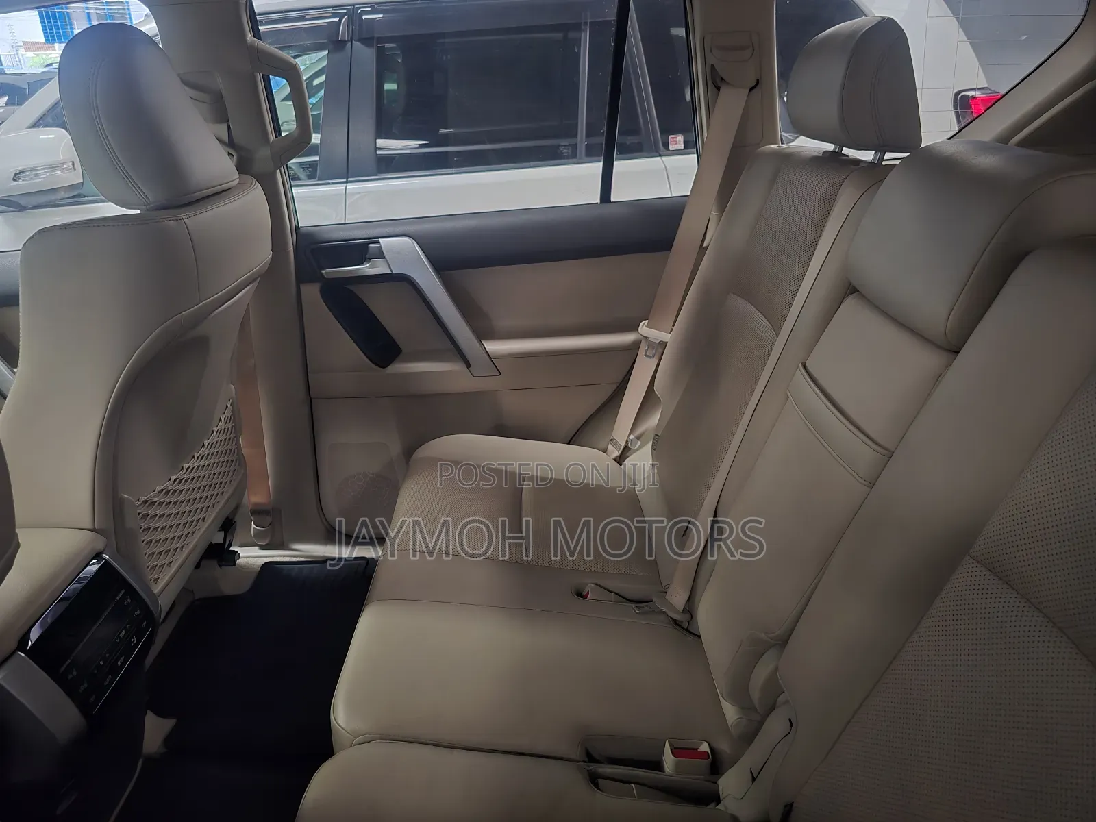 Toyota Land Cruiser Prado 2022 Silver