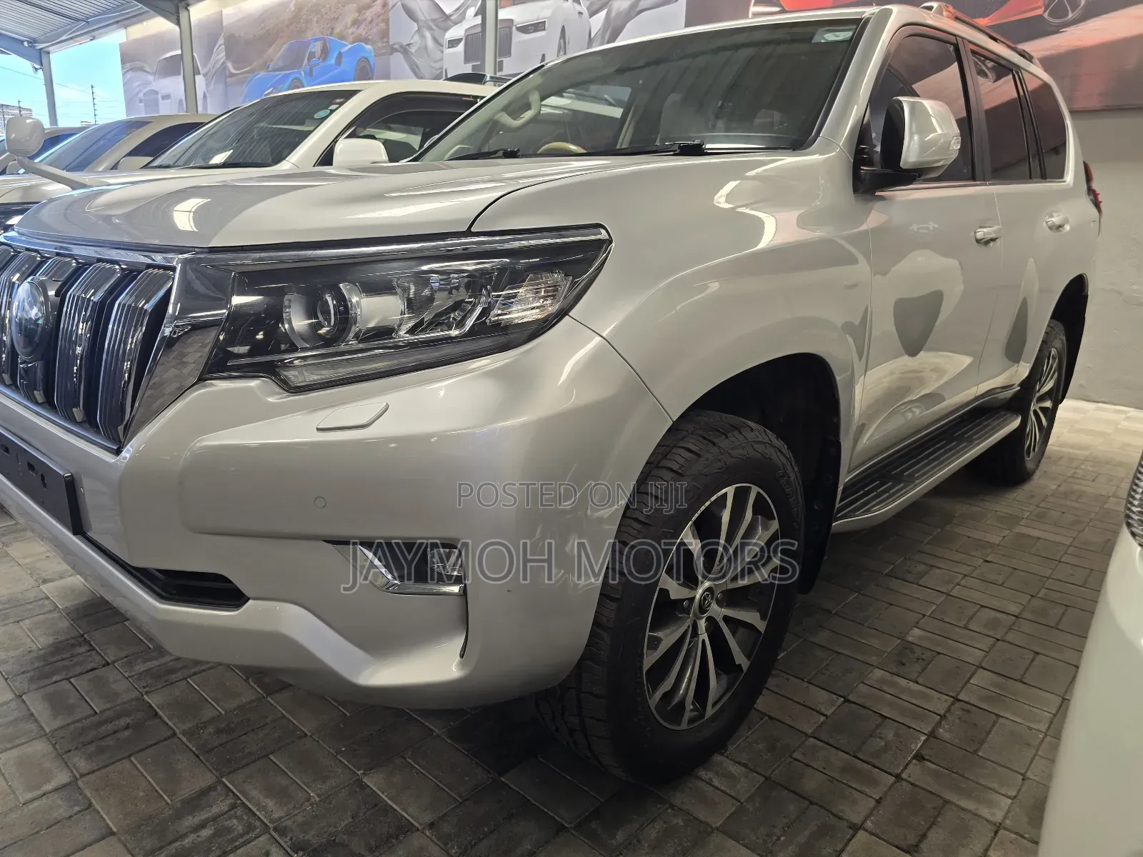 Toyota Land Cruiser Prado 2022 Silver