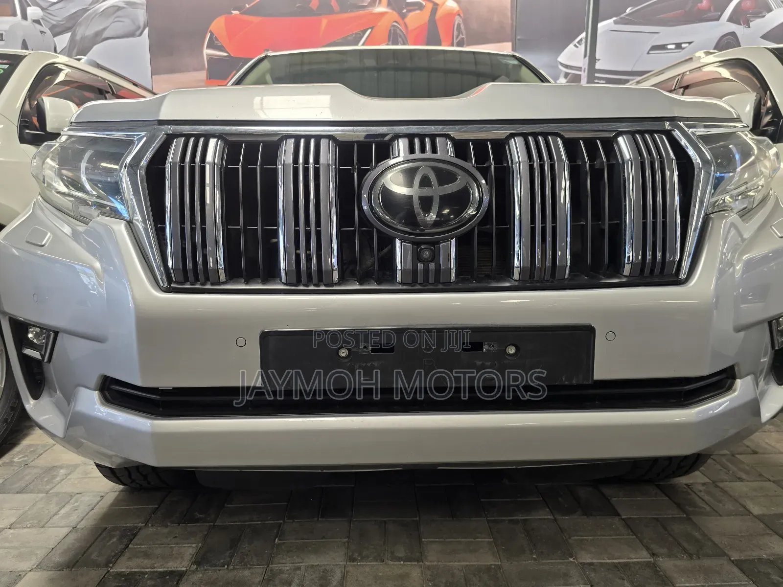 Toyota Land Cruiser Prado 2022 Silver