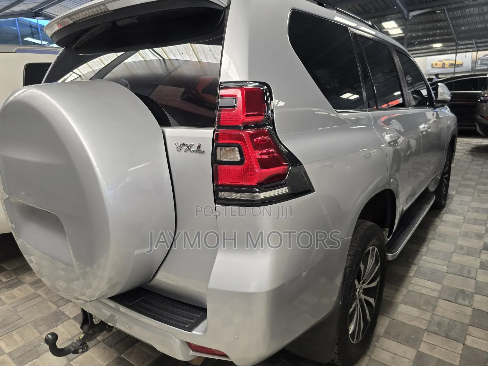 Toyota Land Cruiser Prado 2022 Silver