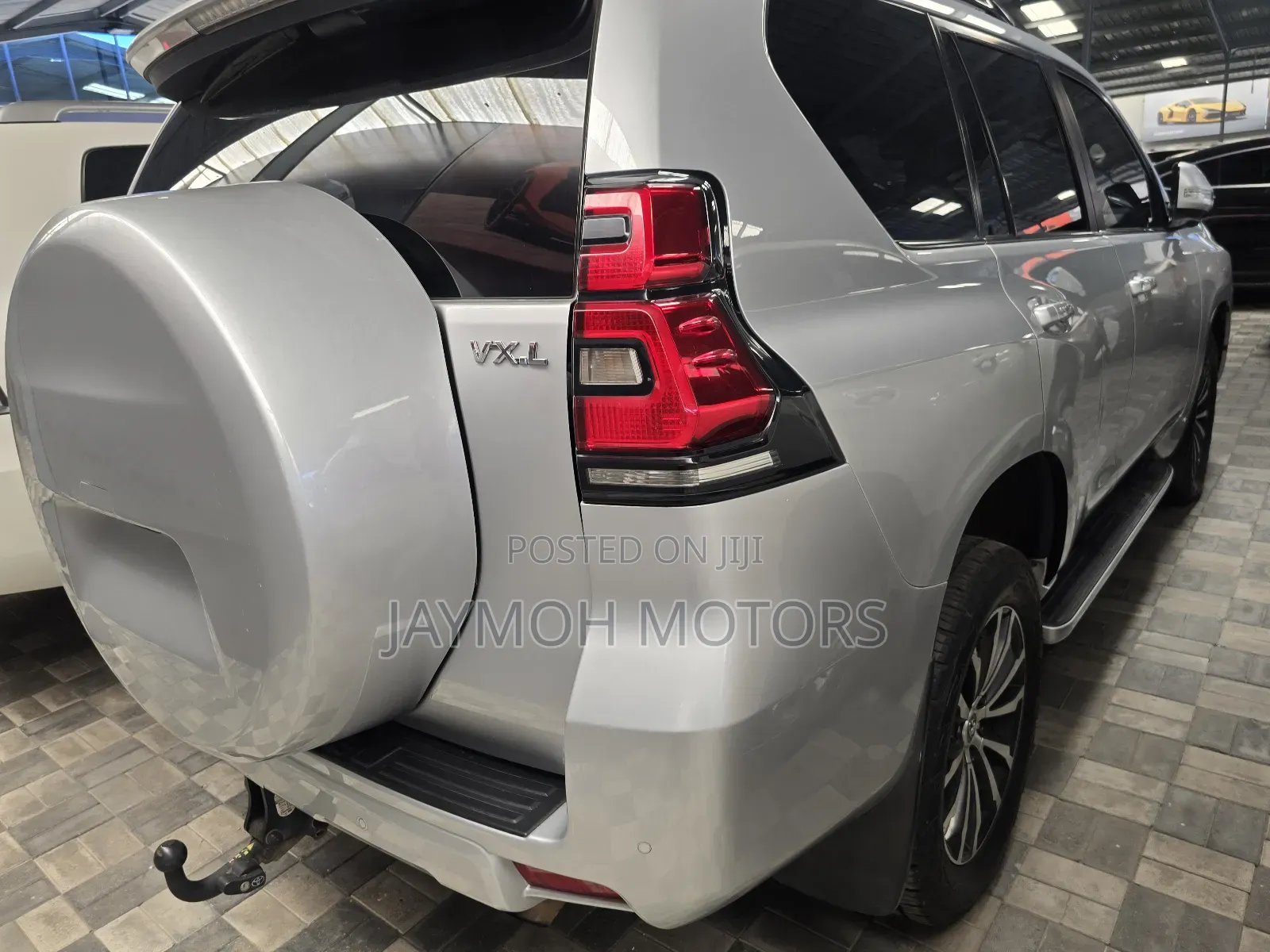 Toyota Land Cruiser Prado 2022 Silver