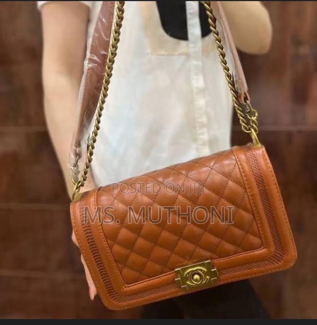 Chanel Boy Flap Bag - thumbnail 5