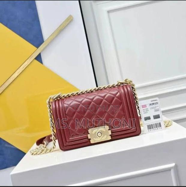 Chanel Boy Flap Bag - thumbnail 3