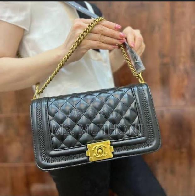 Chanel Boy Flap Bag - thumbnail 4
