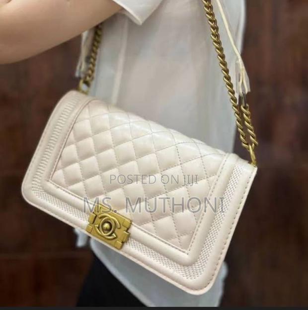 Chanel Boy Flap Bag - thumbnail 6