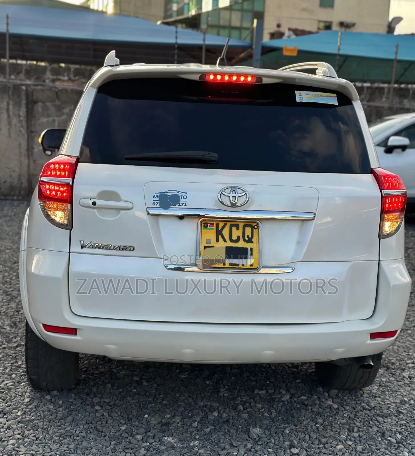 Toyota Vanguard 2012 White