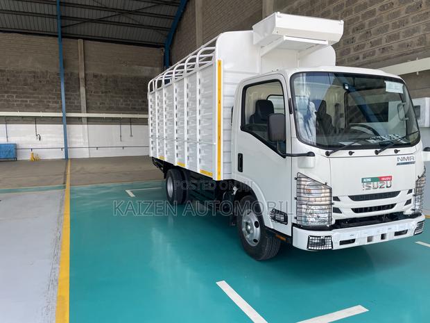 Isuzu NMR Open Body - thumbnail 3