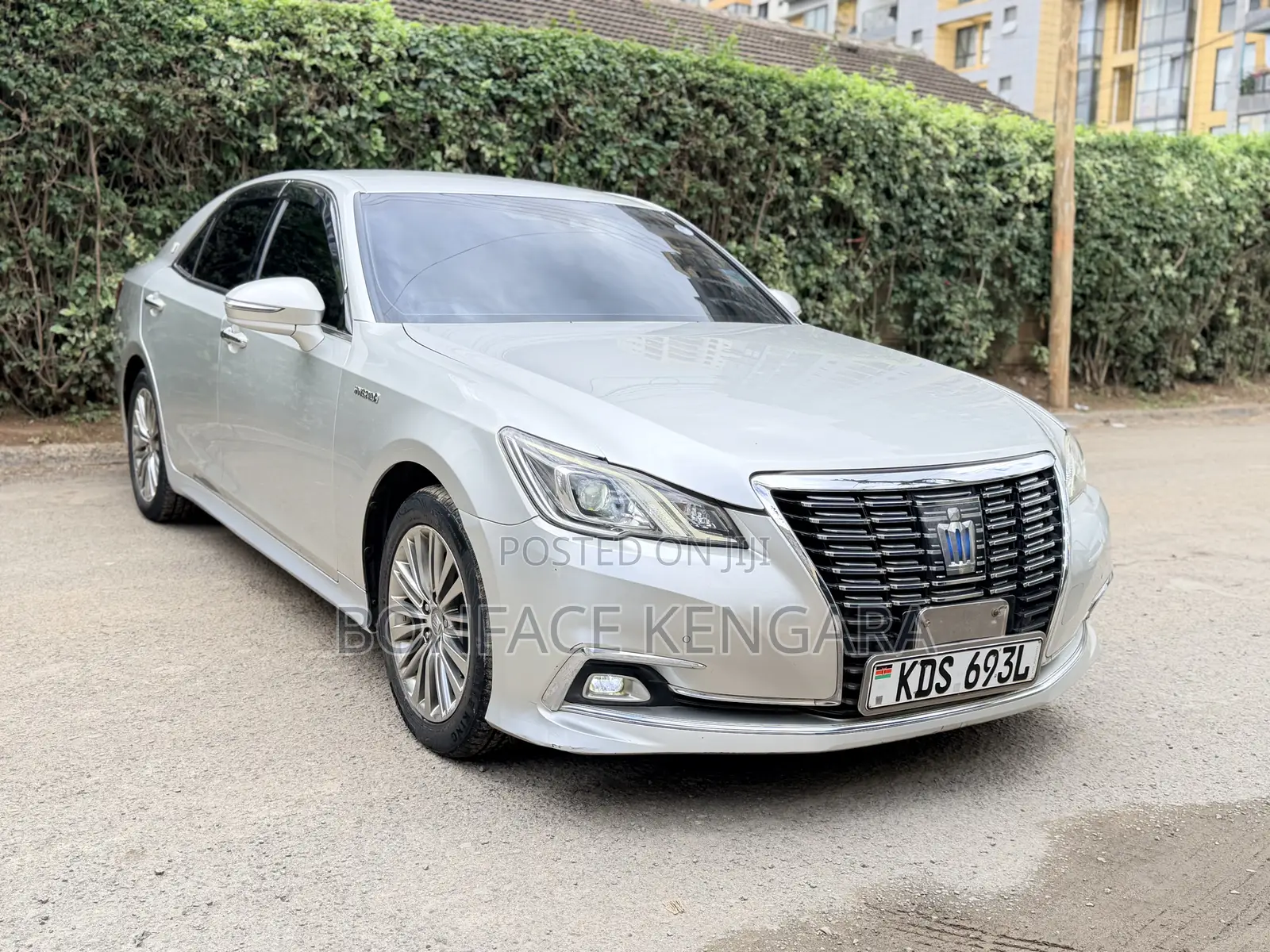 Toyota Crown 2018 Silver