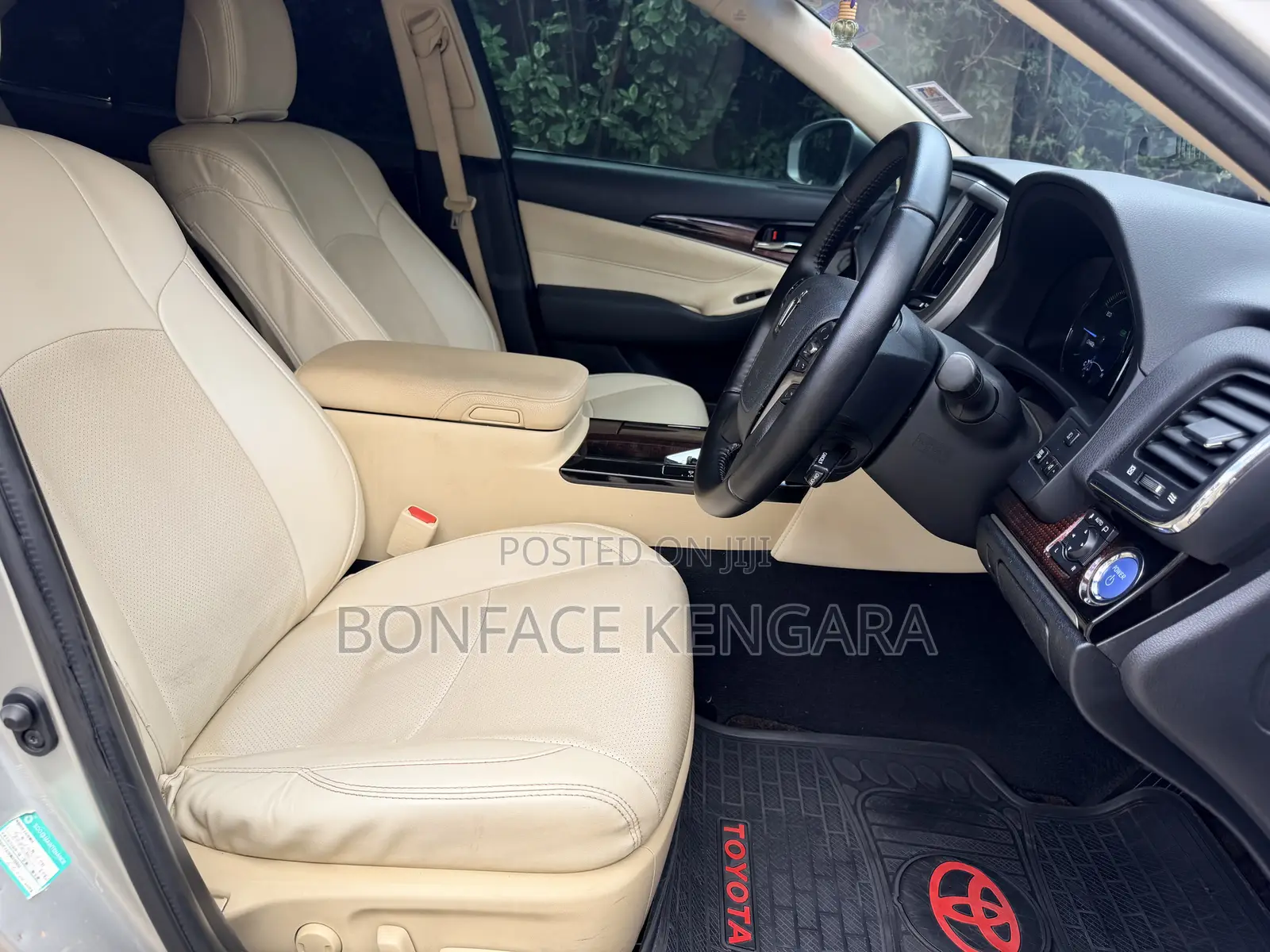 Toyota Crown 2018 Silver