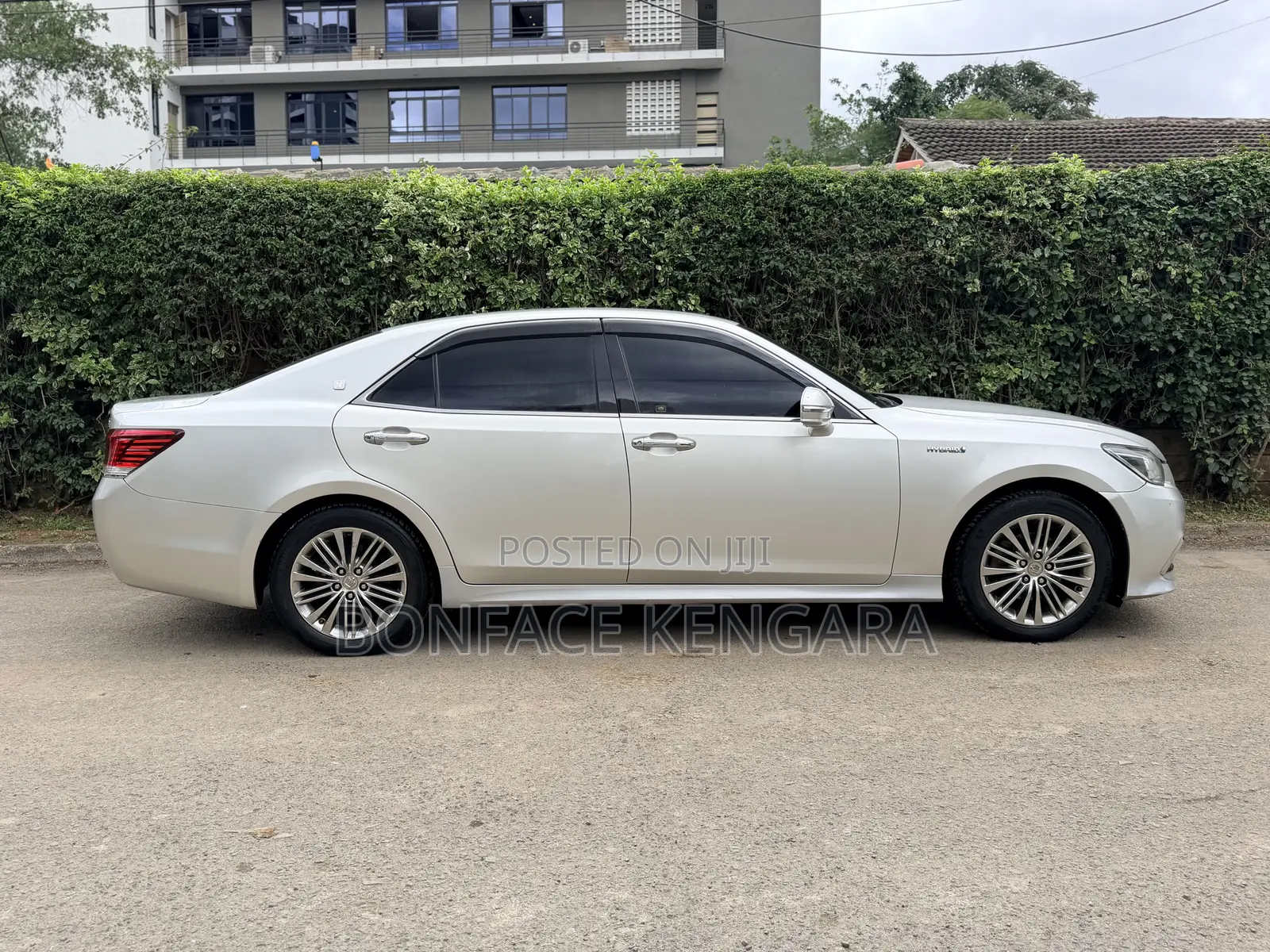 Toyota Crown 2018 Silver
