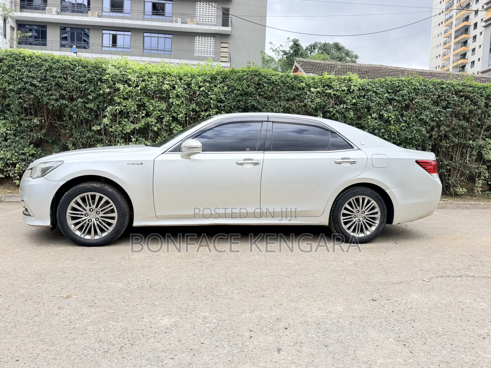 Toyota Crown 2018 Silver