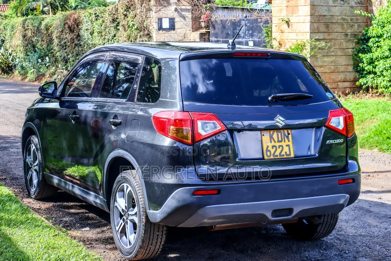 Suzuki Escudo 2016 Black