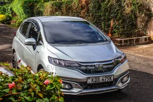 Honda Fit 2017 Silver