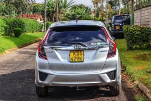Honda Fit 2017 Silver