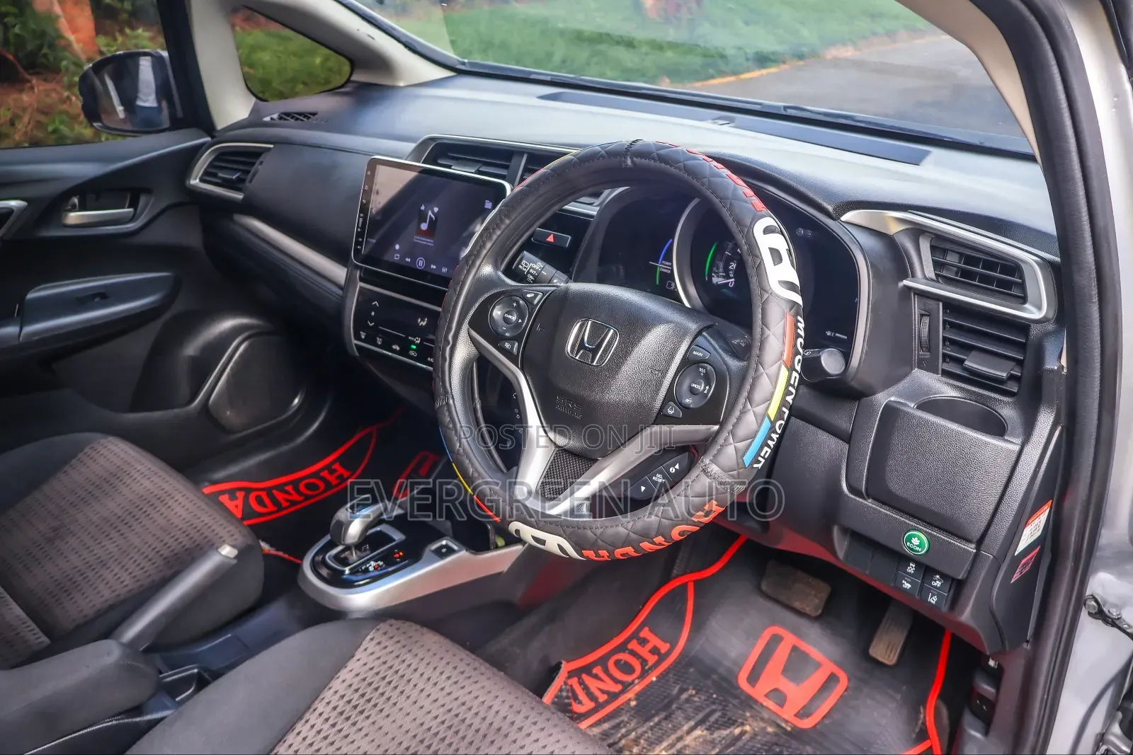 Honda Fit 2017 Silver