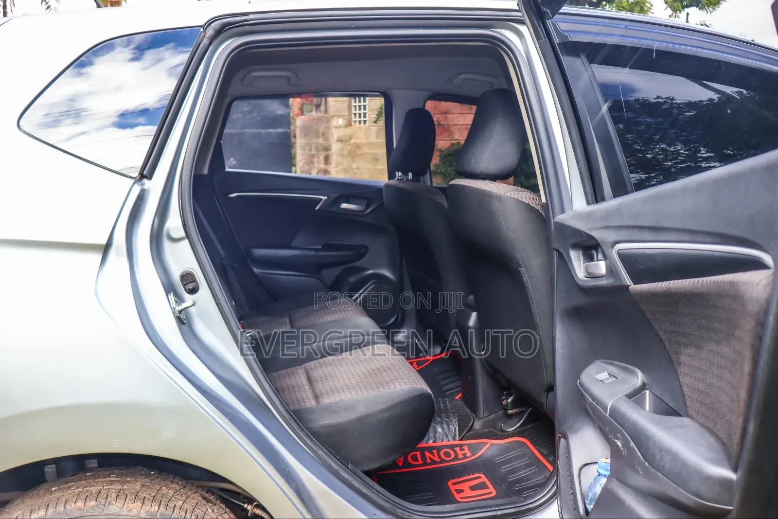 Honda Fit 2017 Silver