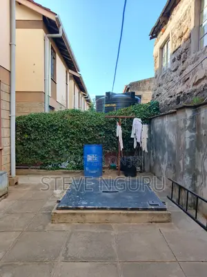 4bdrm Maisonette in Komarock Phase 5B for sale