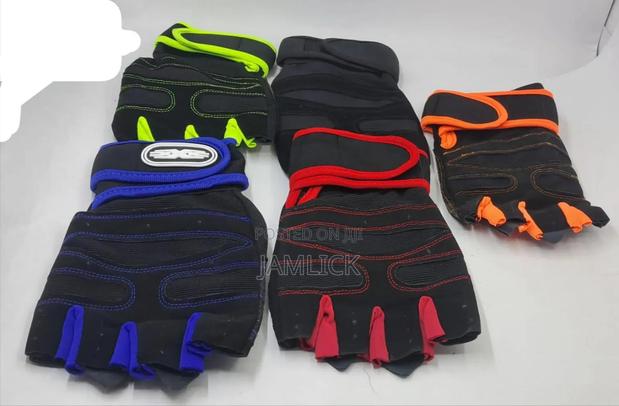 Assorted Half Finger Exercise Cycling Gloves - thumbnail 2
