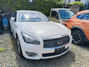 Nissan Fuga 2018 White